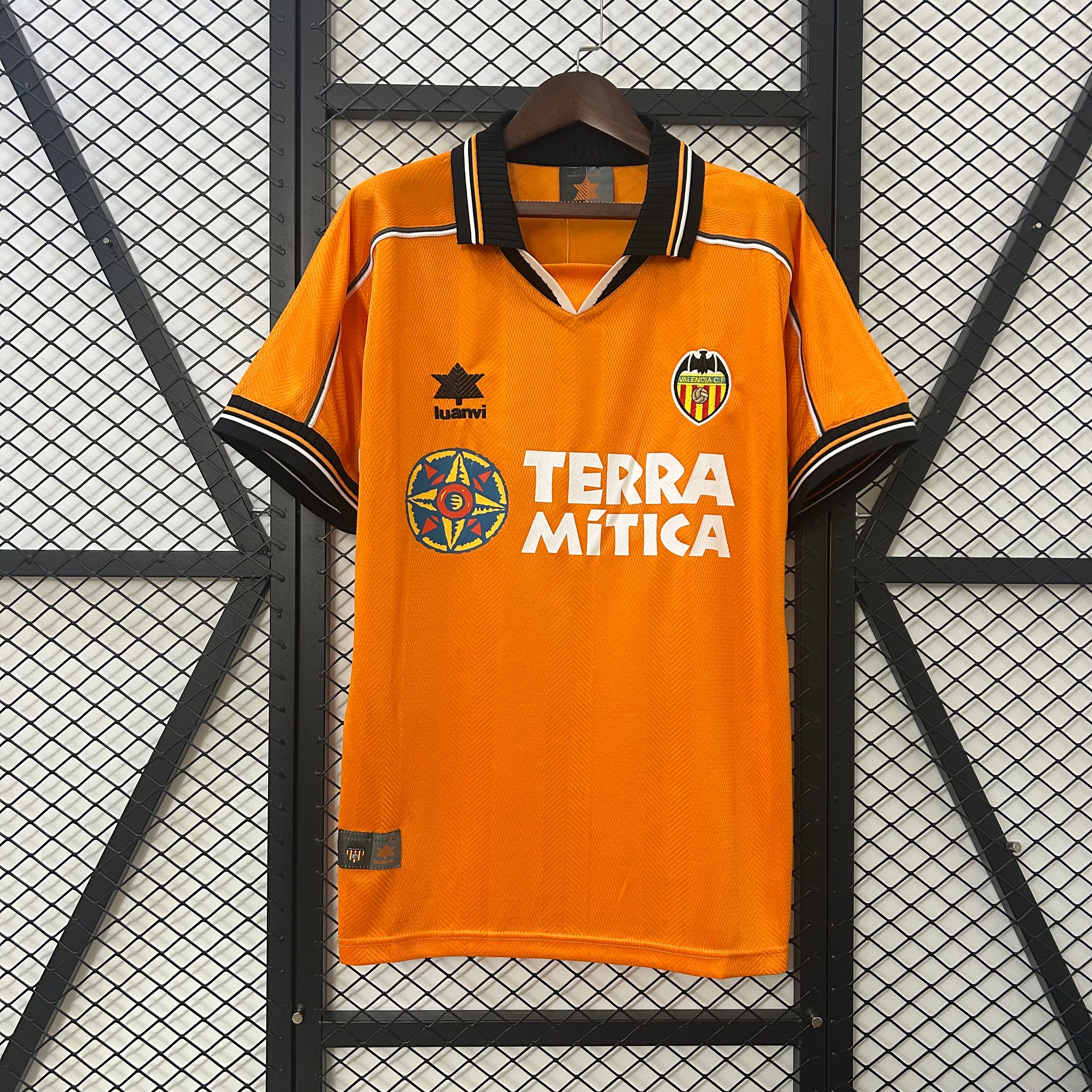 Valencia away jersey. Season 99/00