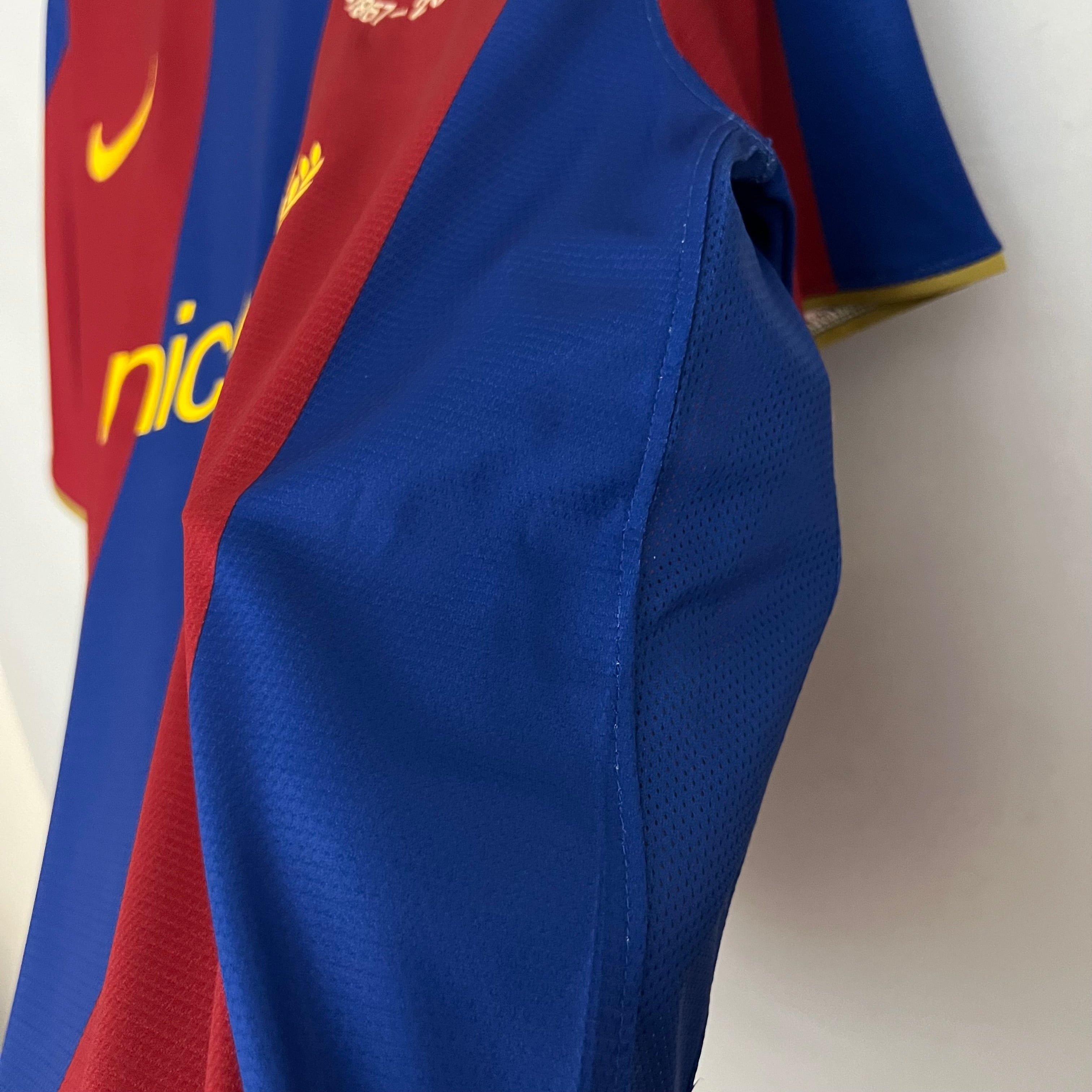 Barcelona home jersey. Season 07/08