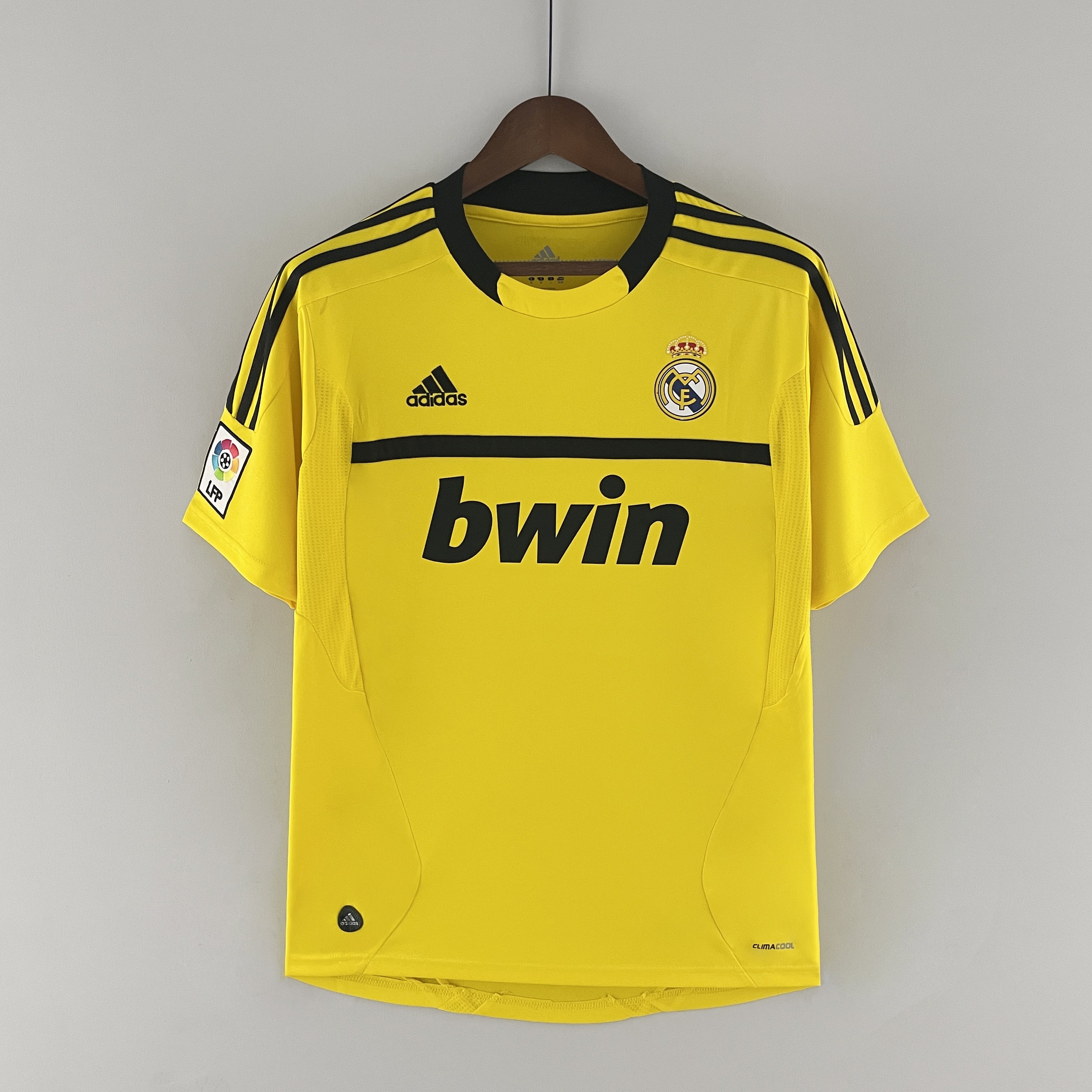 Real Madrid goalkeeper jersey. Season 11/12