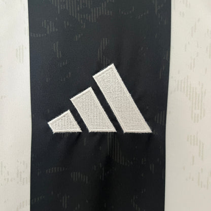 Juventus home jersey. Season 24/25