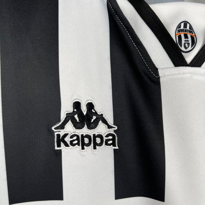 Juventus home jersey. Season 96/97