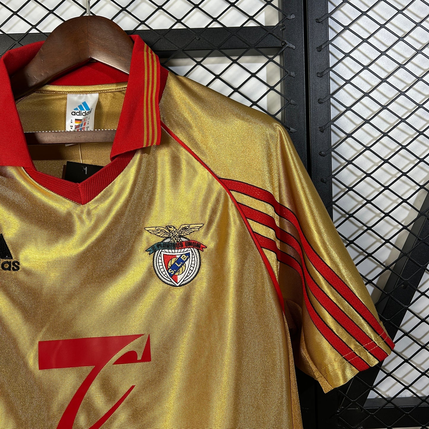 Benfica away jersey. Season 98/99