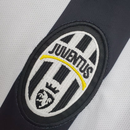Juventus home jersey. Season 14/15