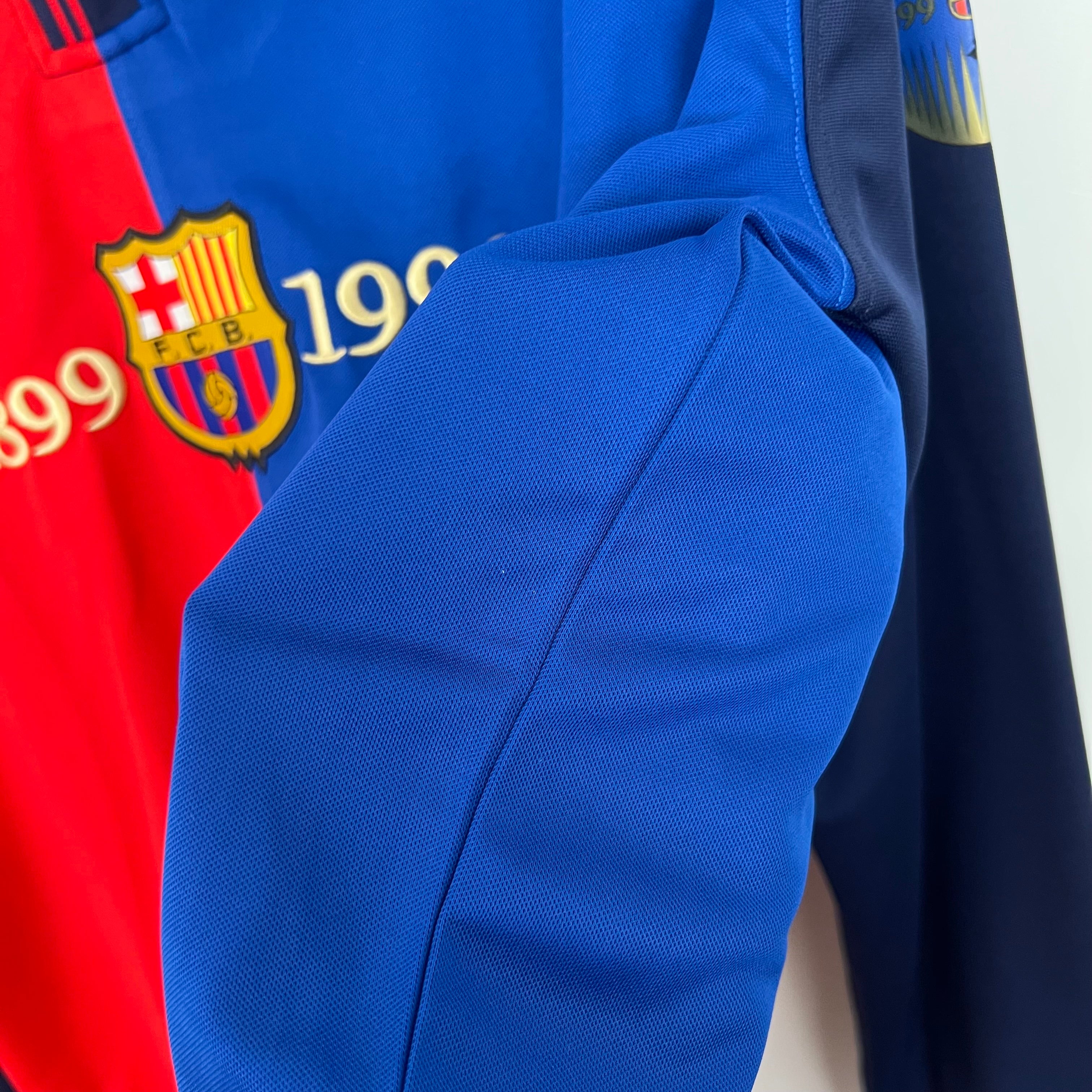 Barcelona longsleeve home jersey. Season 99/00