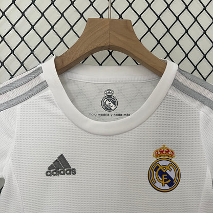 Real Madrid home kids set. Season 15/16