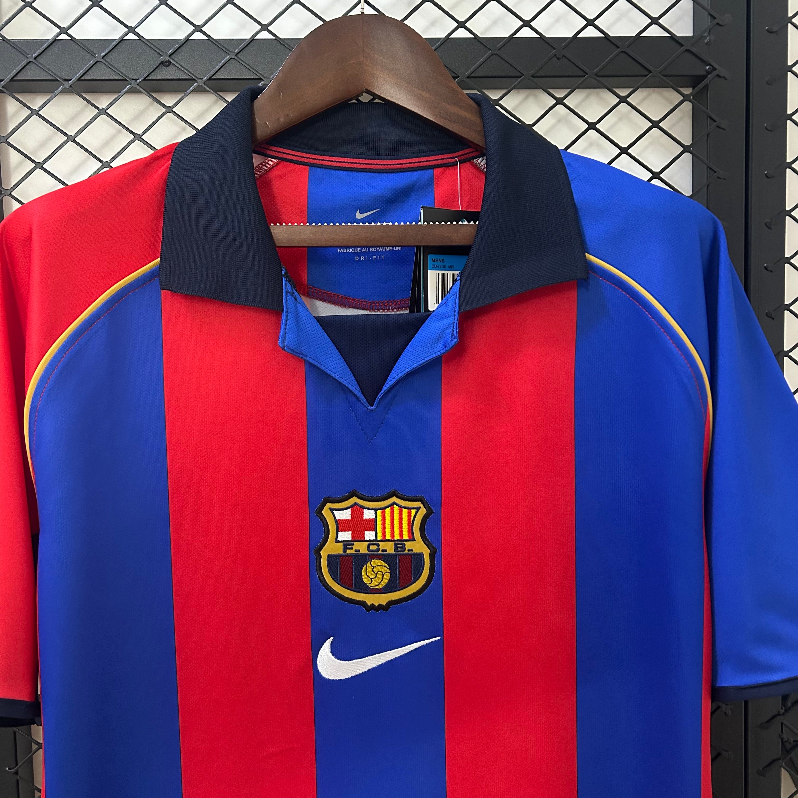 Barcelona home jersey. Season 01/02