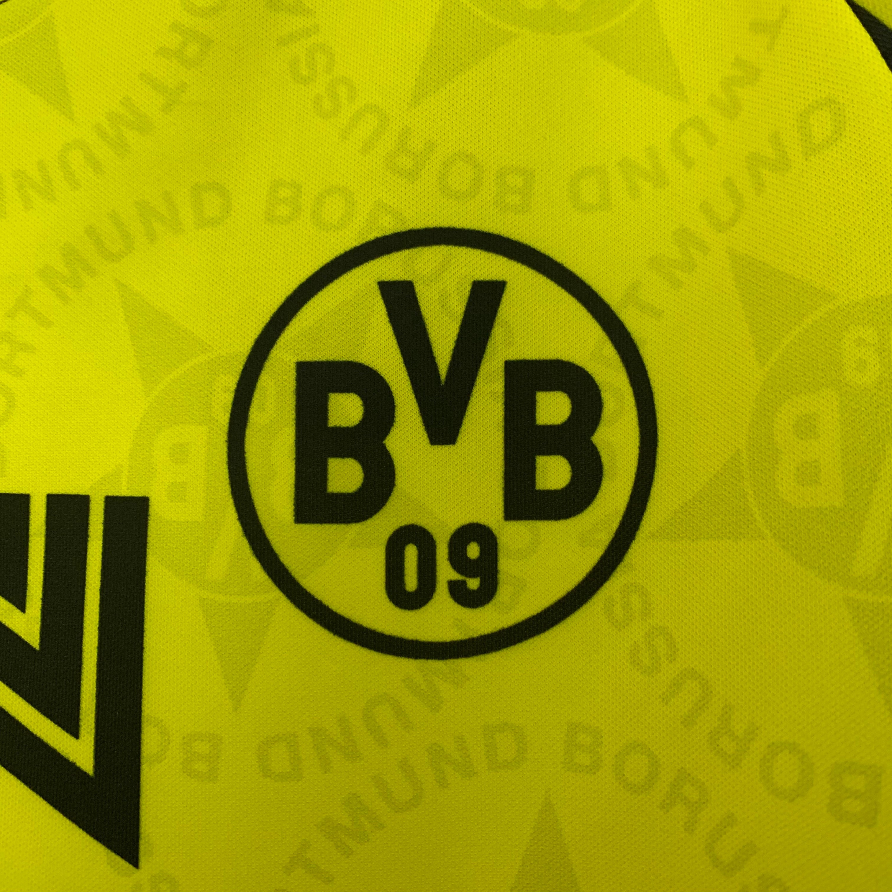 Borussia Dortmund home jersey. Season 94/95