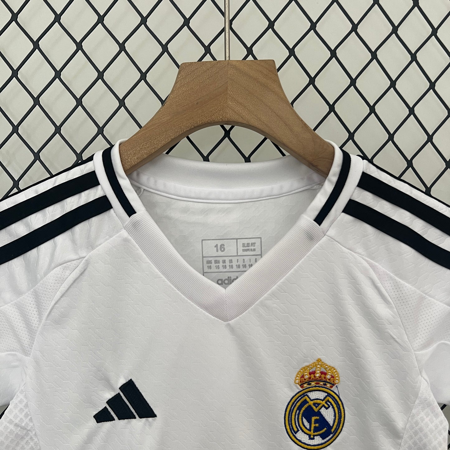 Real Madrid home kids set. Season 24/25