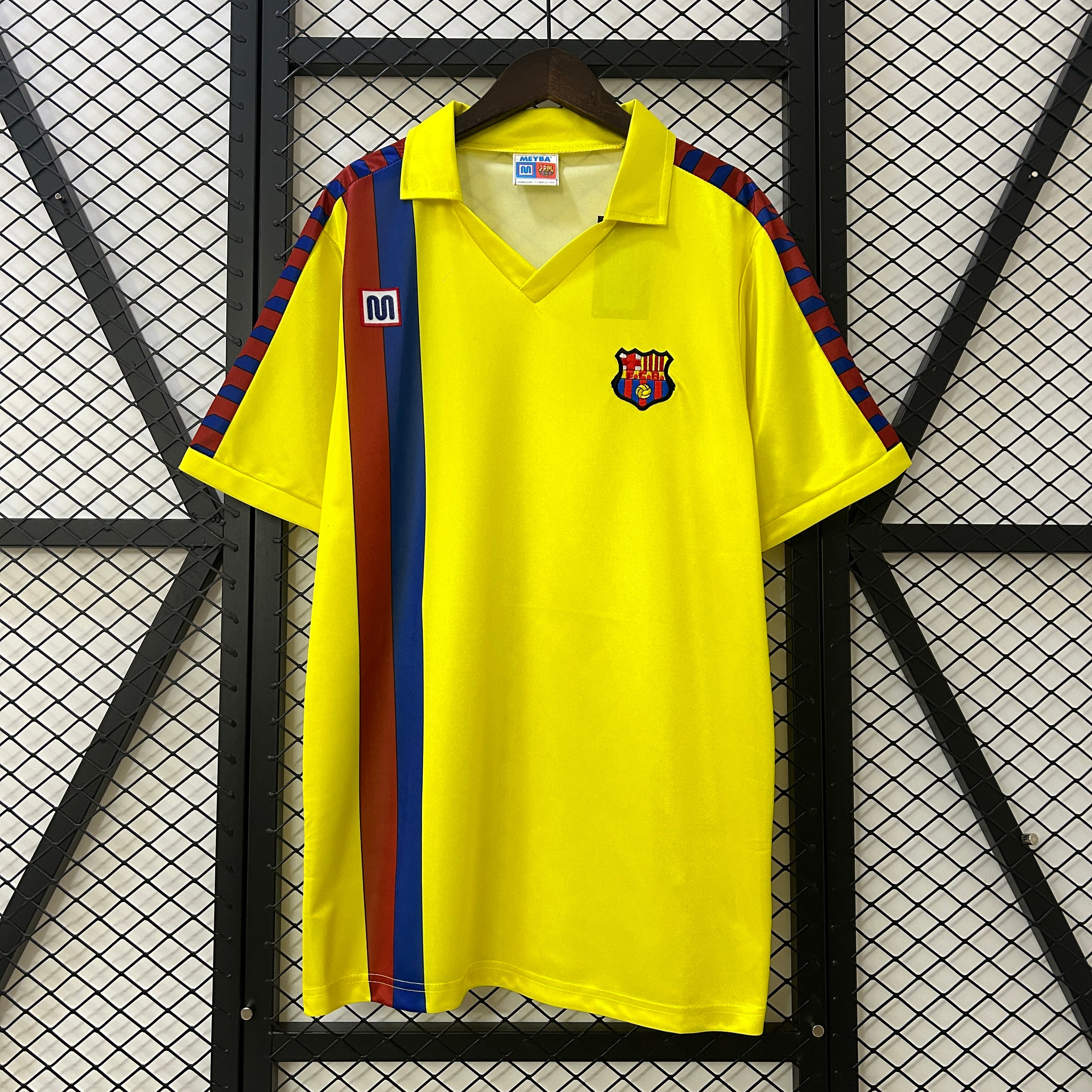 Barcelona away jersey. Season 82/83