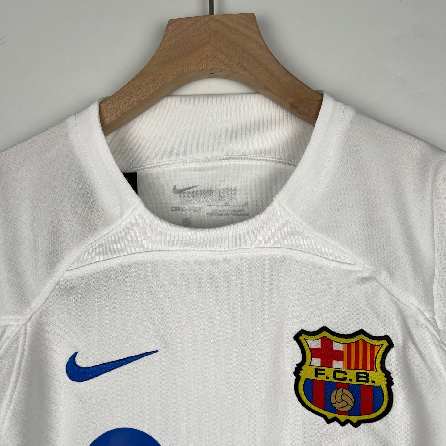 Barcelona away kids set. Season 23/34