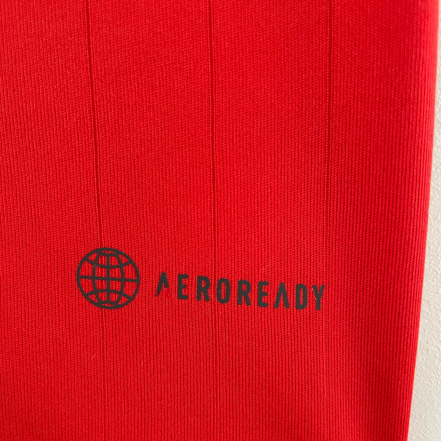 Manchester United home jersey. Season 22/23