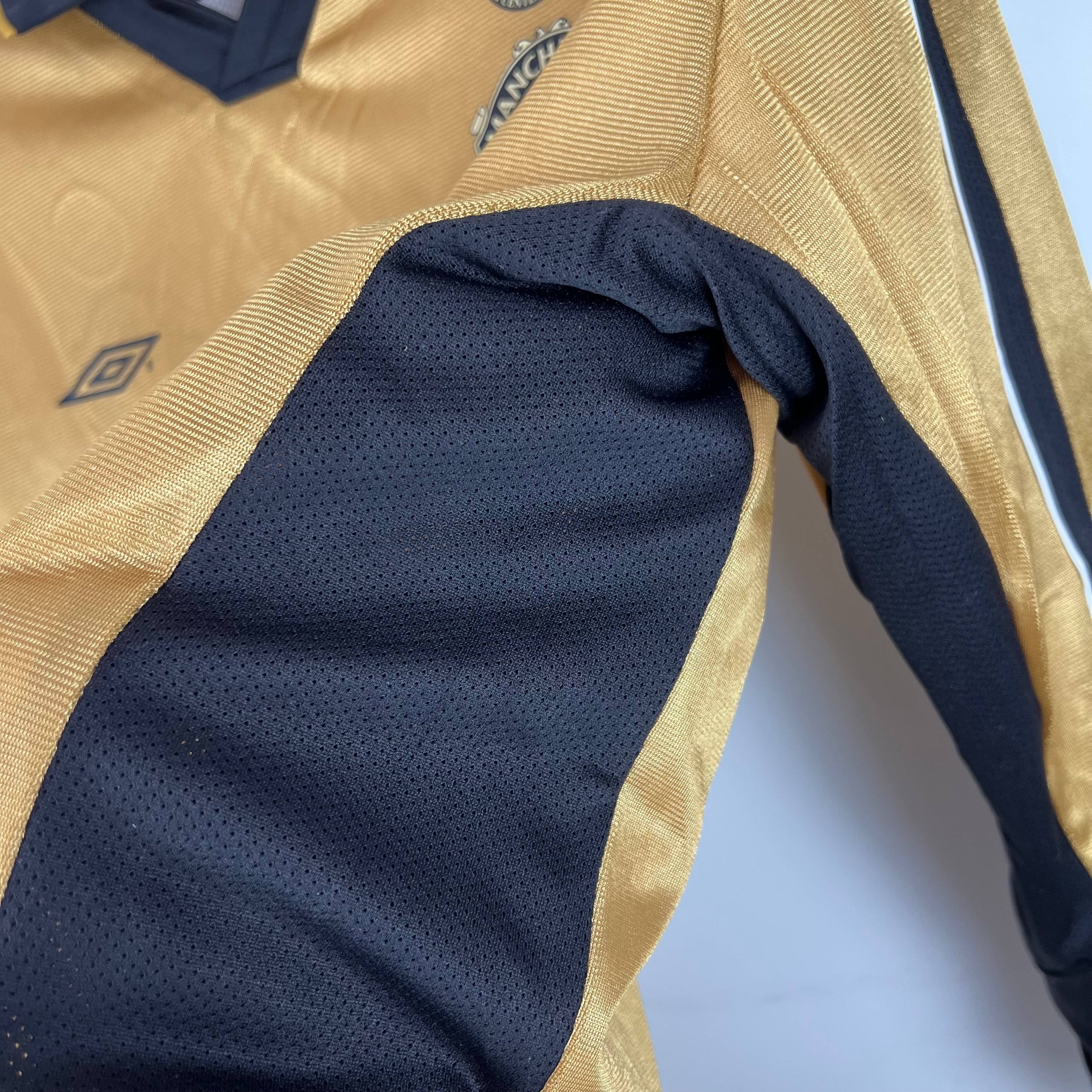 Manchester United 100th Anniversary double-sided longsleeve jersey. Season 01/02