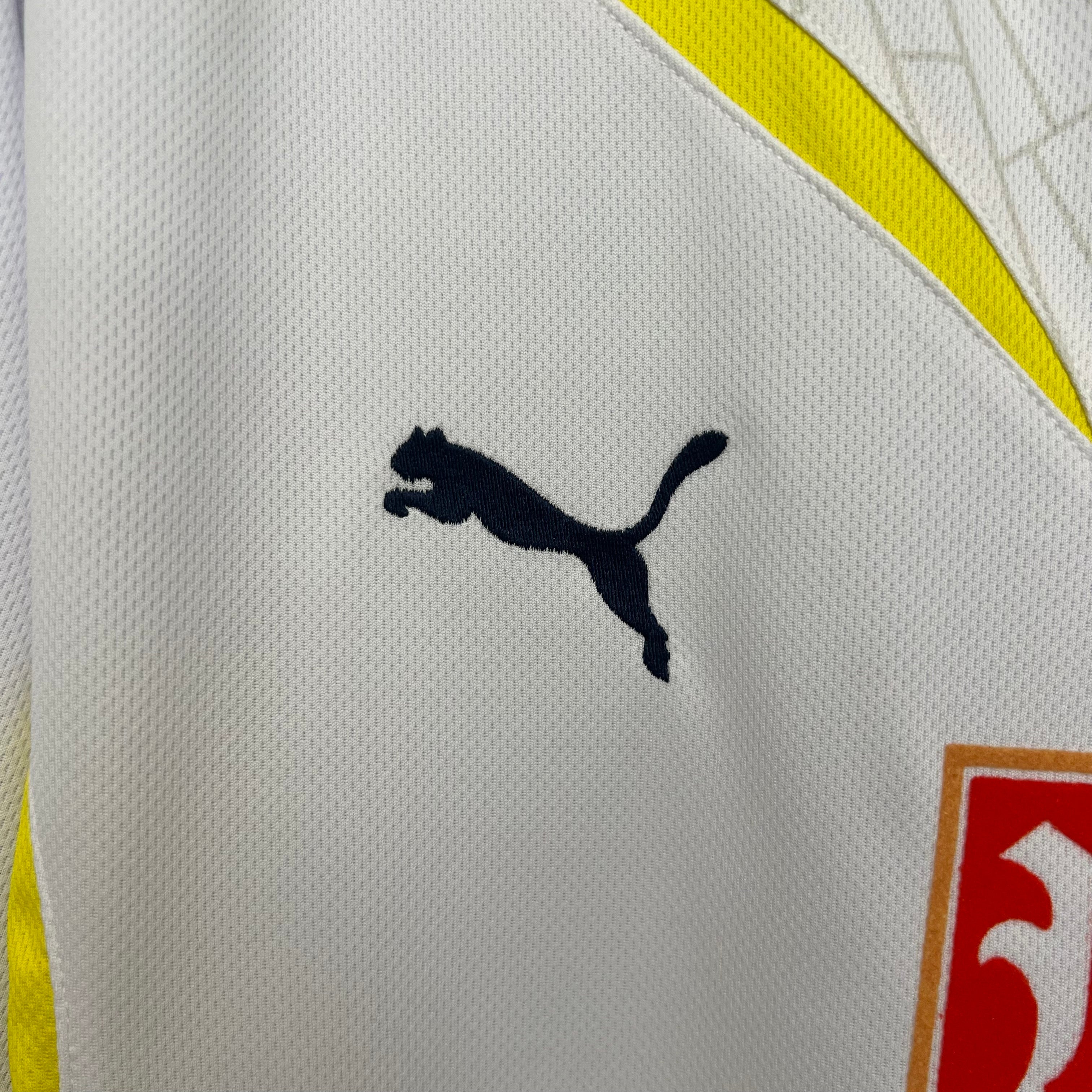Tottenham home jersey. Season 09/10.