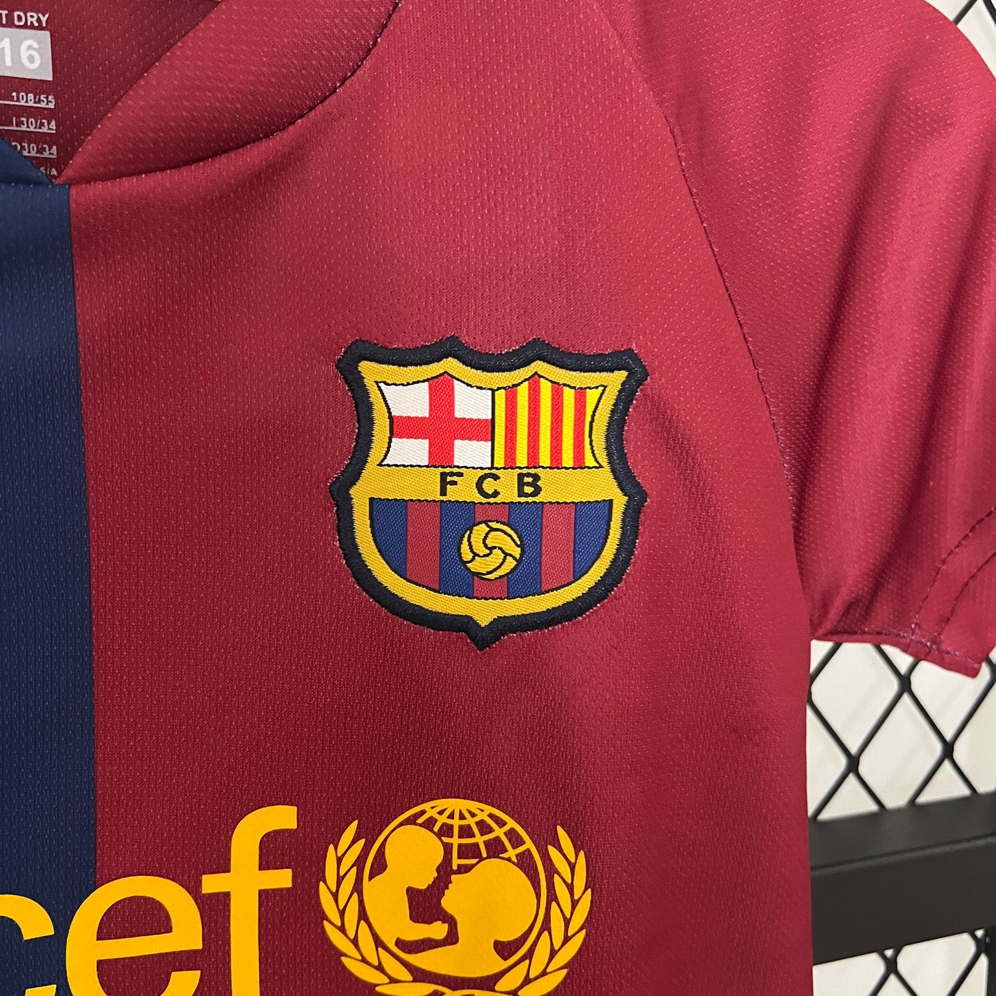 Barcelona home kids set. Season 08/09