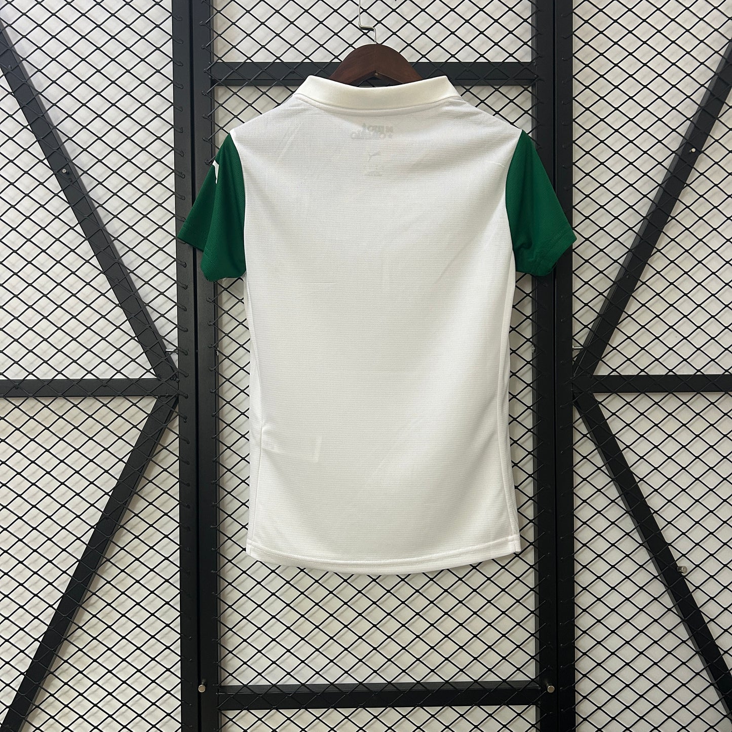 Palmeiras away jersey for women. Season 24/25
