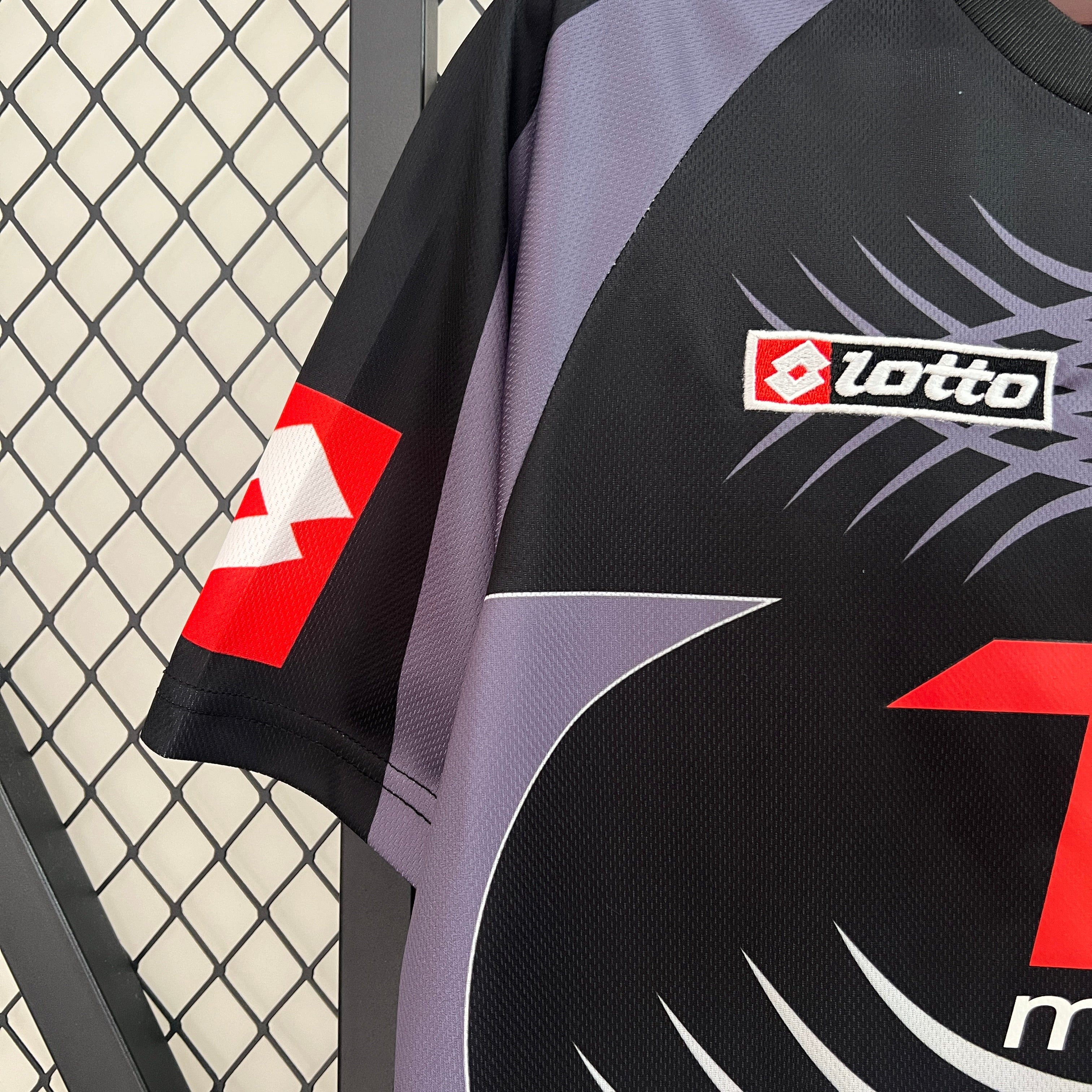 Juventus goalkeeper jersey. Season 01/02