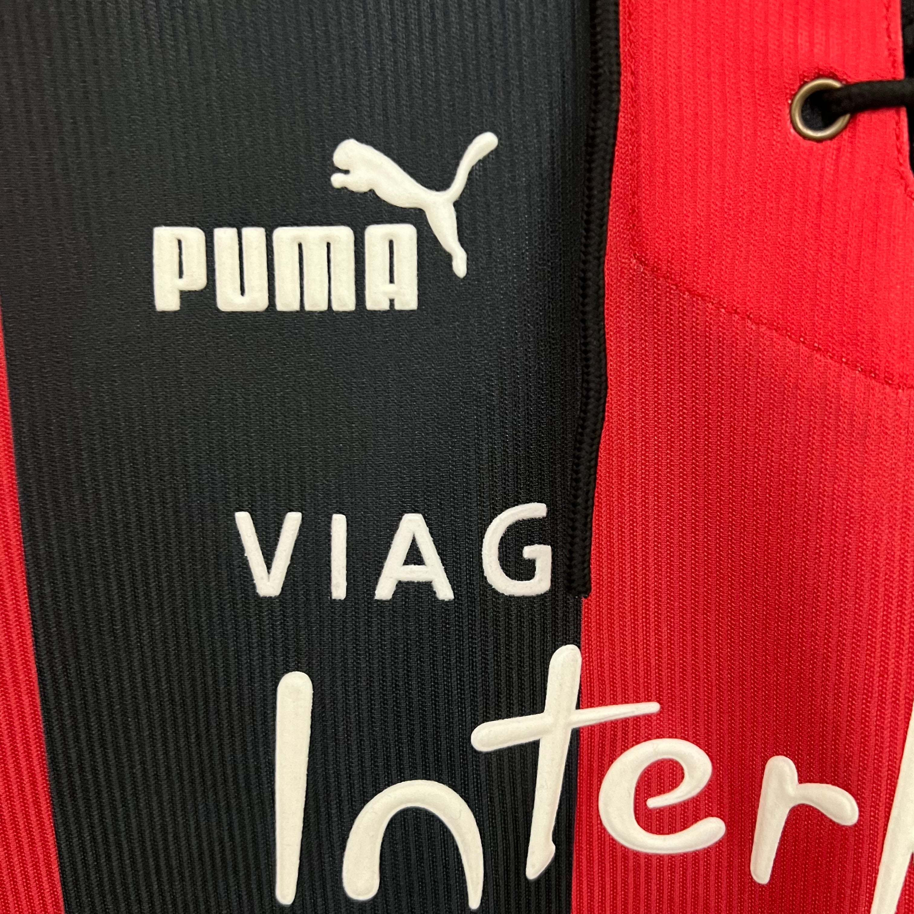 Eintracht Frankfurt home jersey. Season 98/99