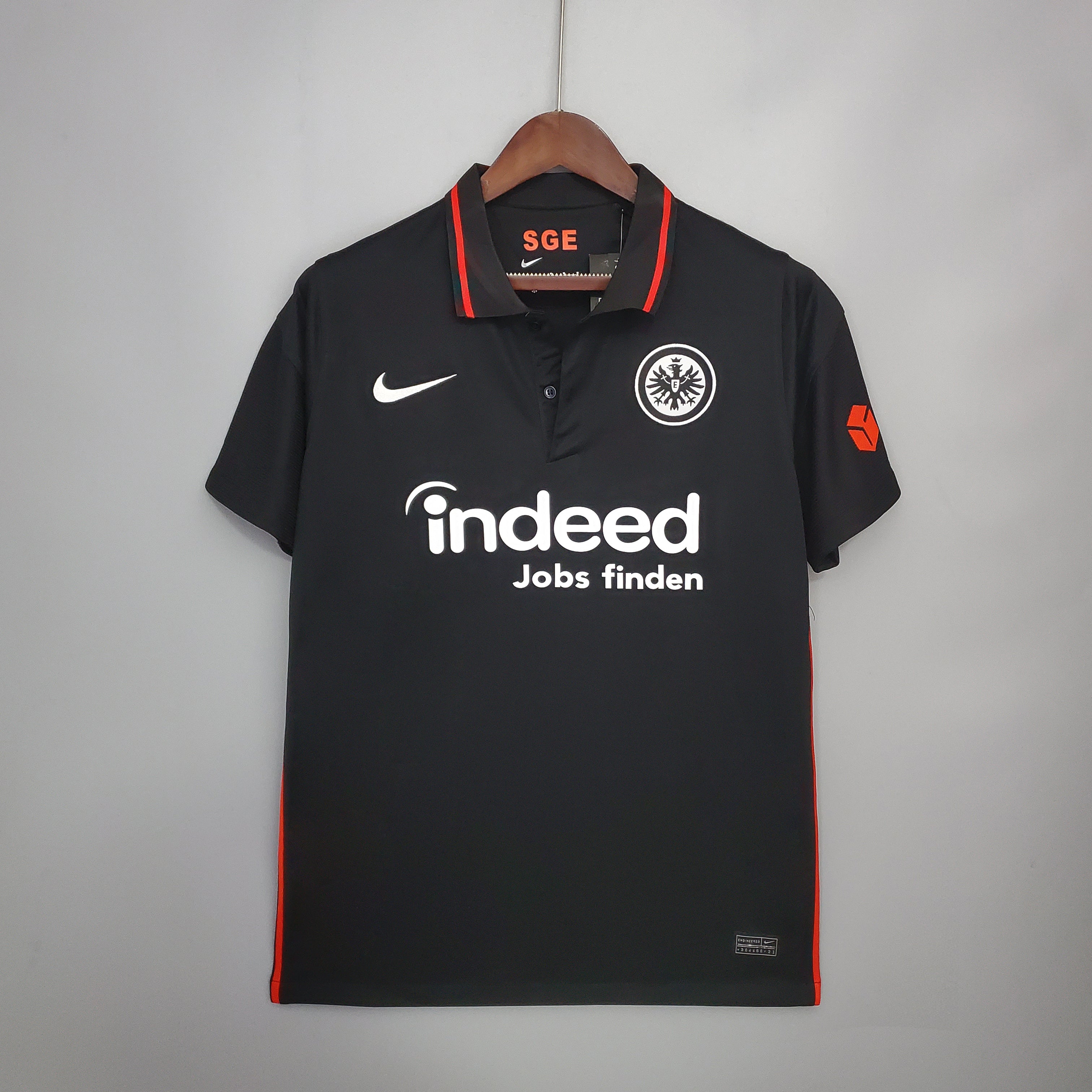 Eintracht Frankfurt away jersey. Season 20/21