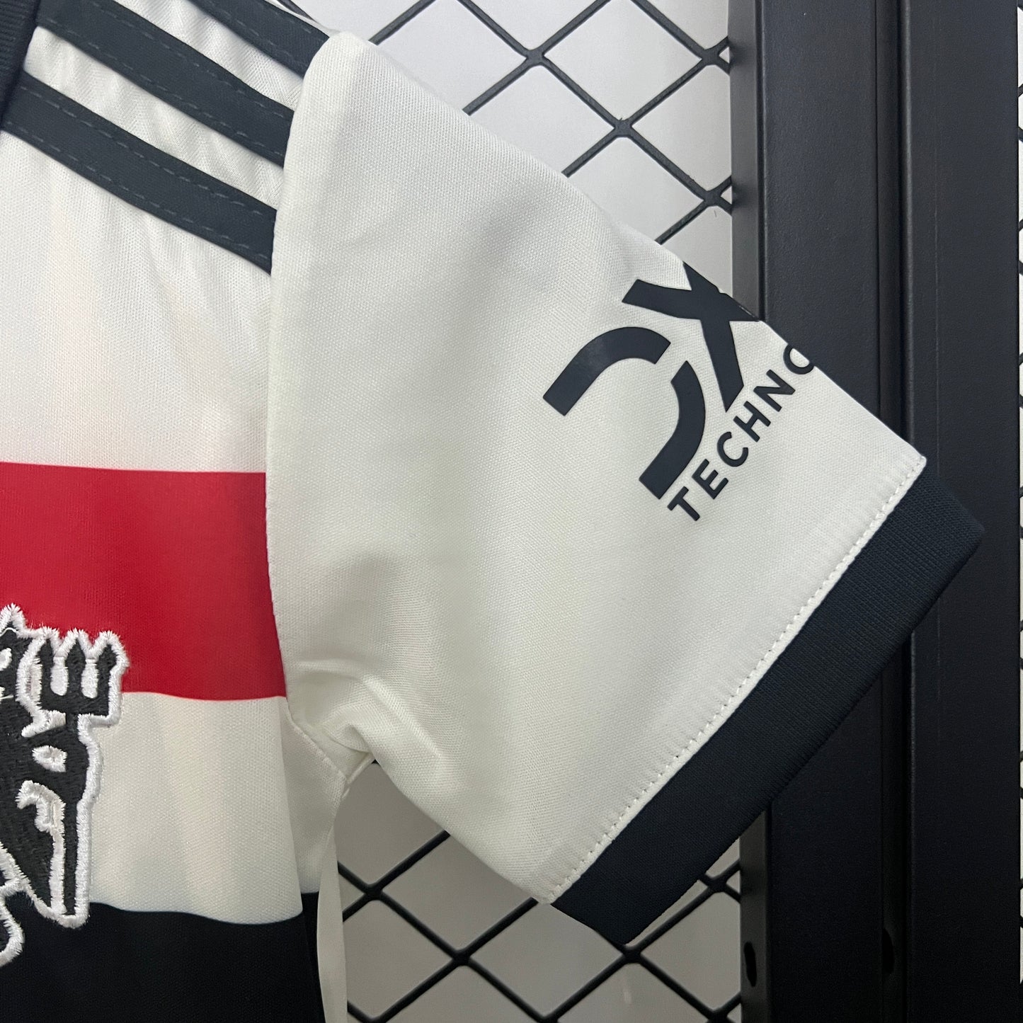 Manchester United third kids set. Season 24/25