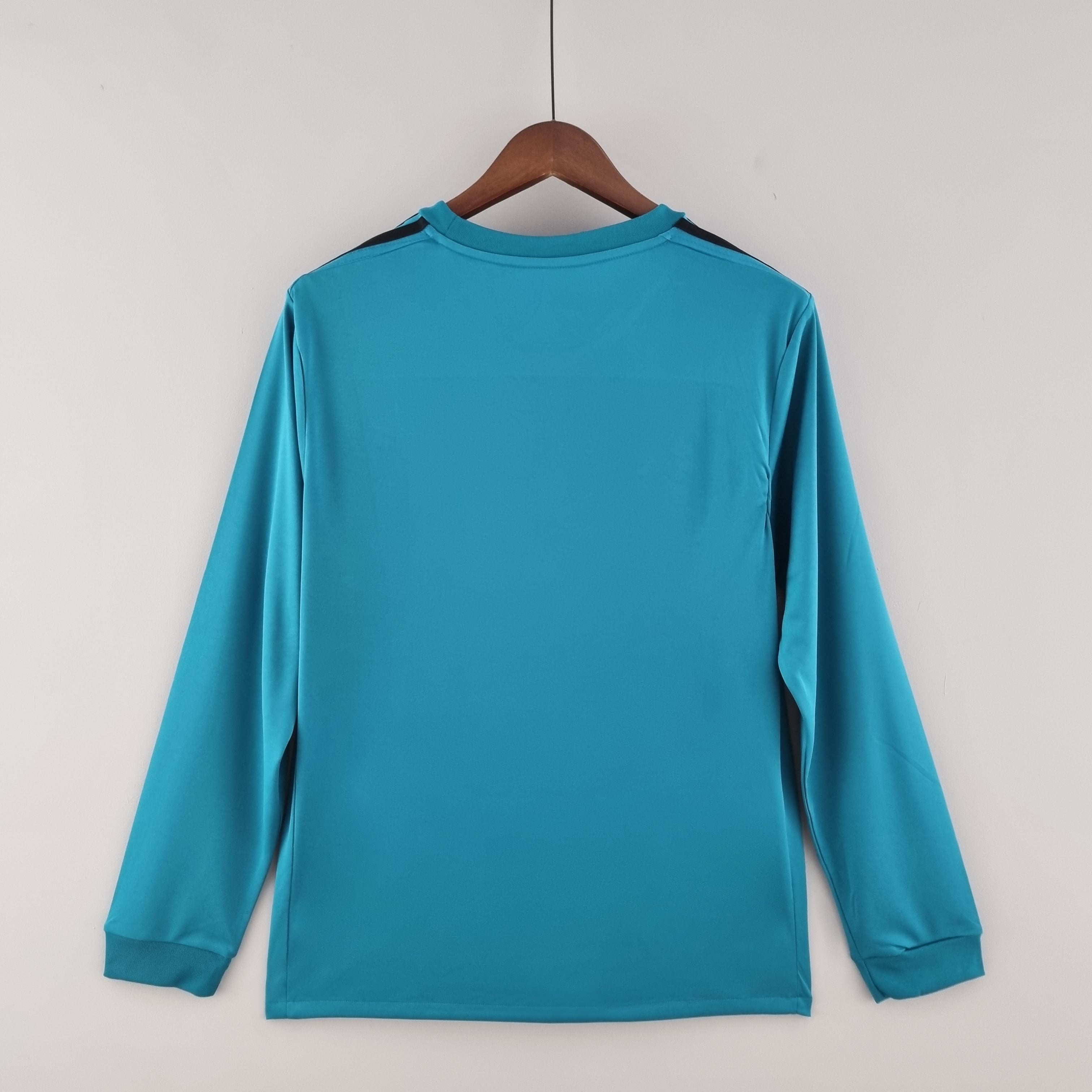 Real Madrid longsleeve third jersey. Season 17/18