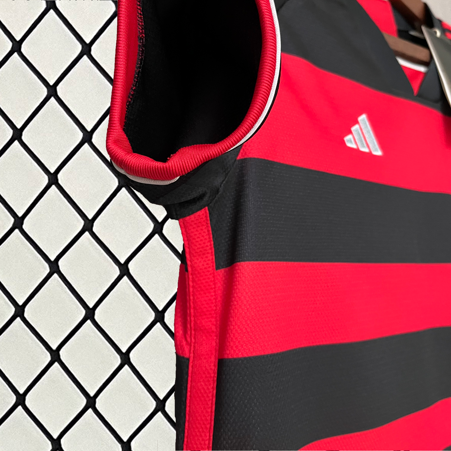 Flamengo home jersey for women. Season 24/25