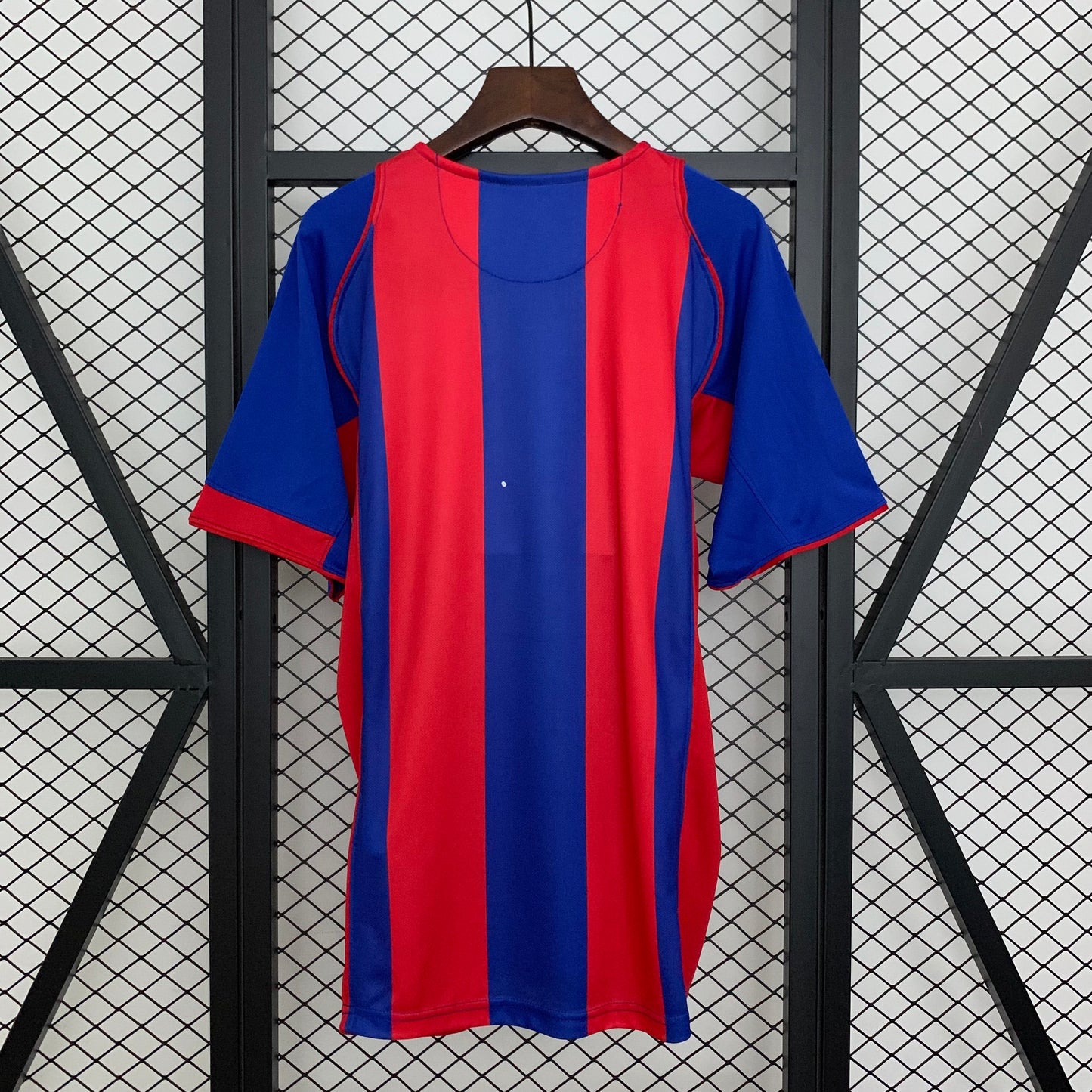 Barcelona home jersey. Season 04/05