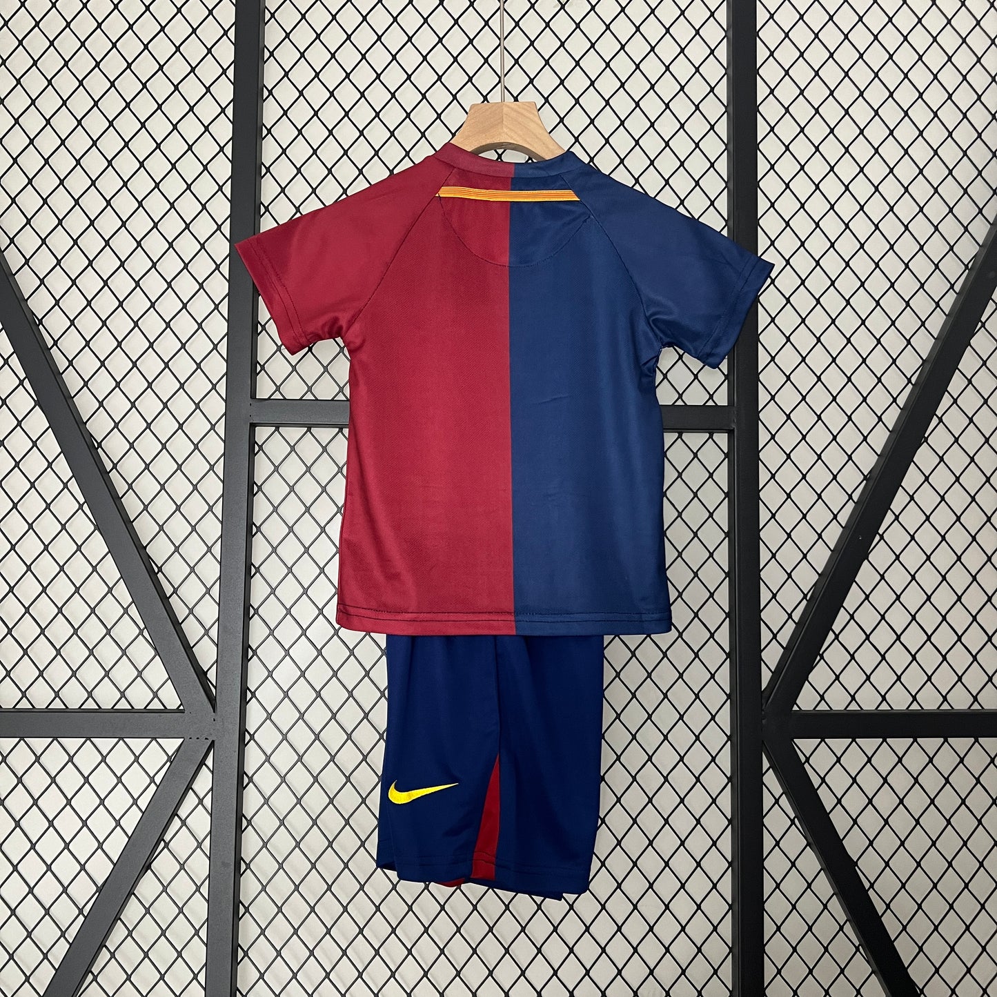 Barcelona home kids set. Season 08/09