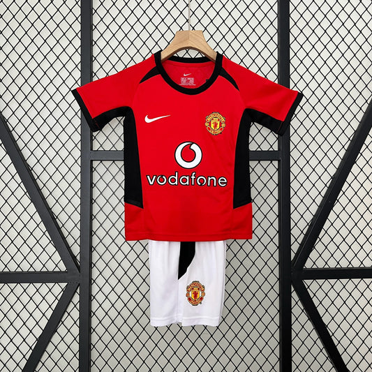Manchester United home kids set. Season 02/03