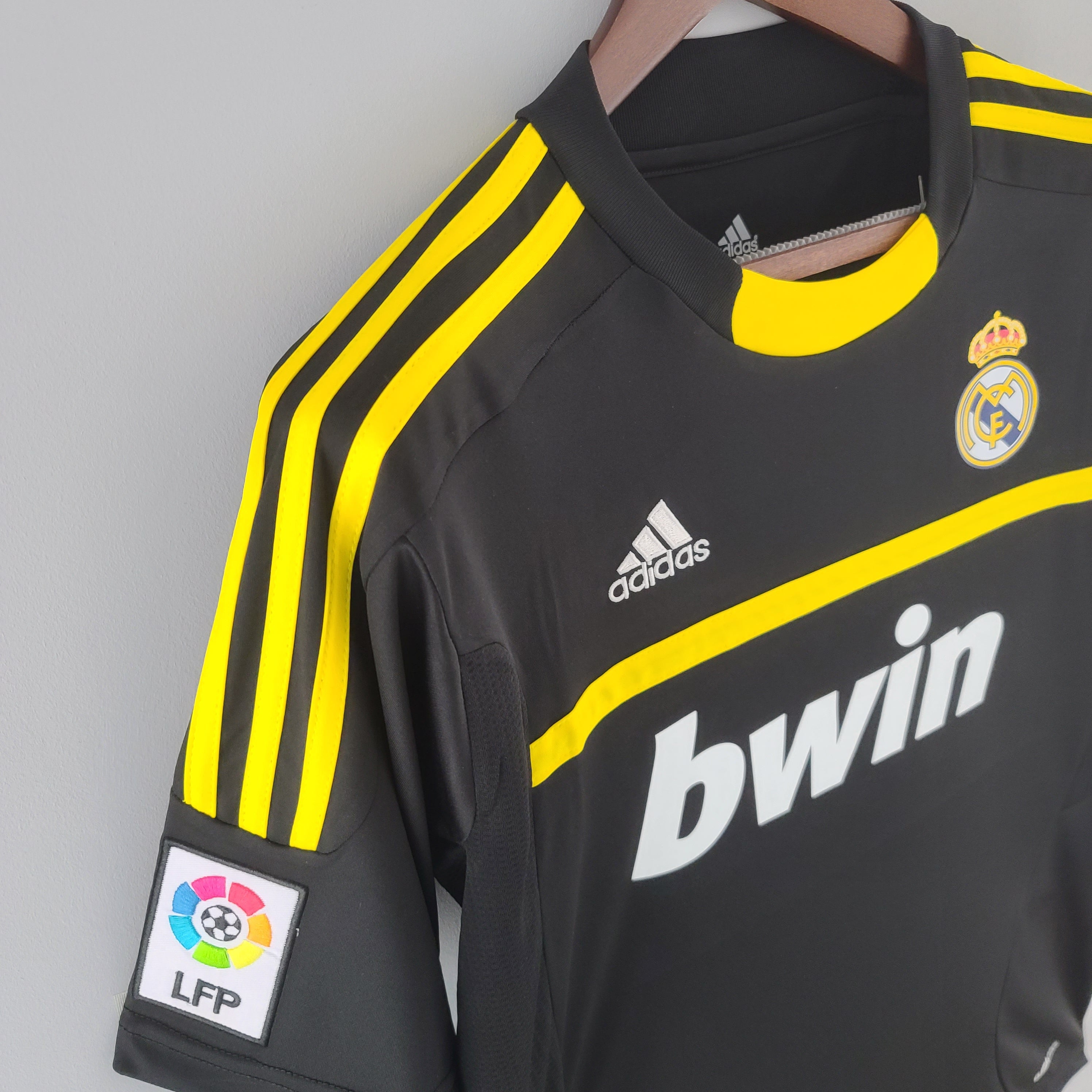 Real Madrid goalkeeper jersey. Season 11/12