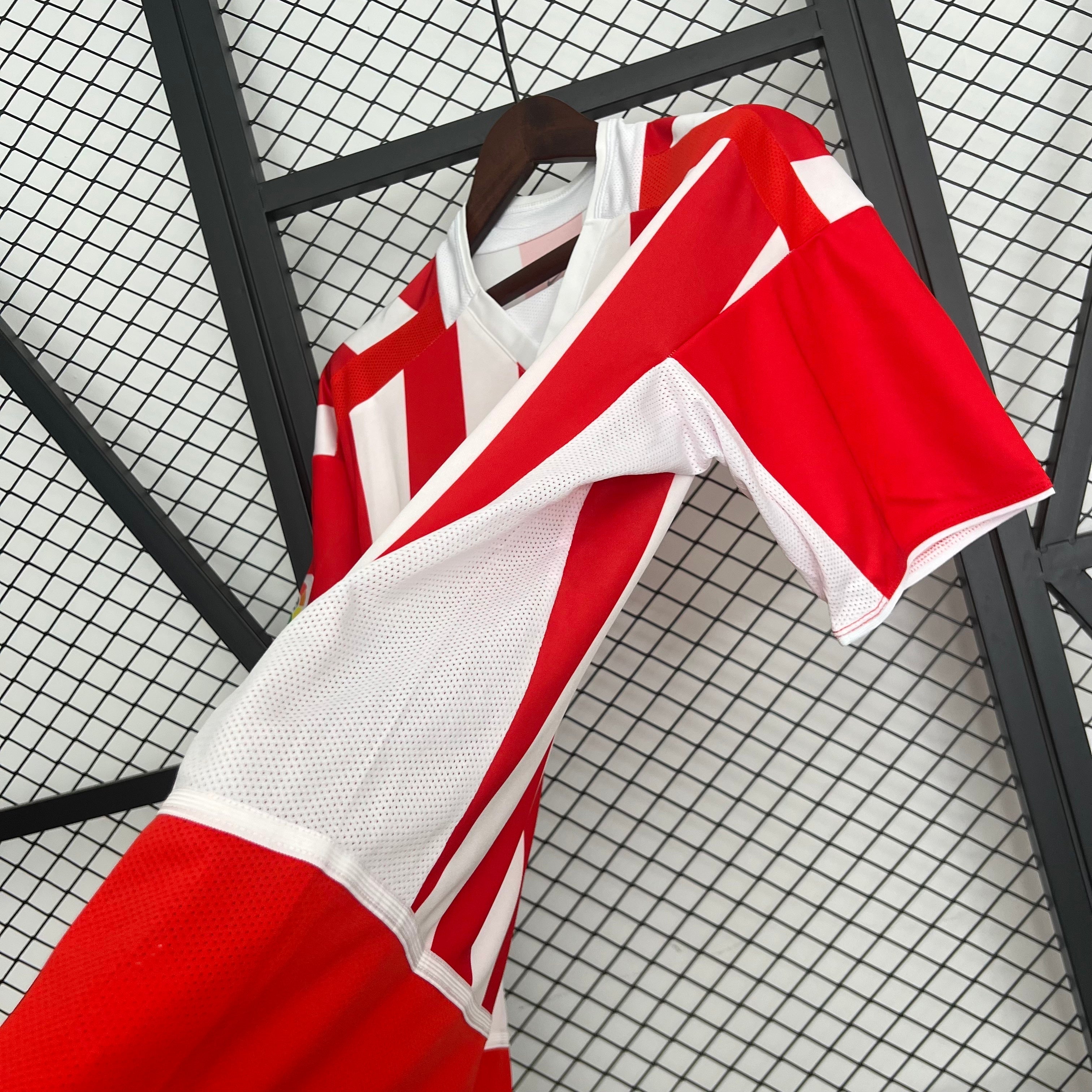 Atletico Madrid home jersey. Season 02/03