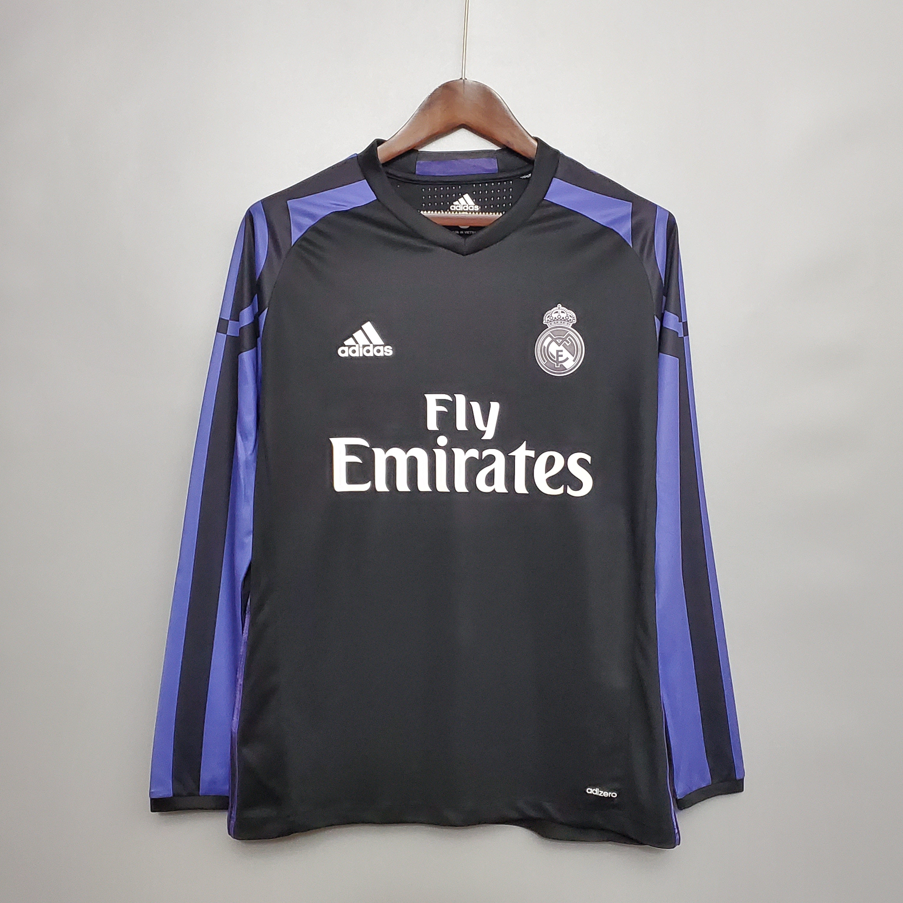 Real Madrid longsleeve away jersey. Season 16/17