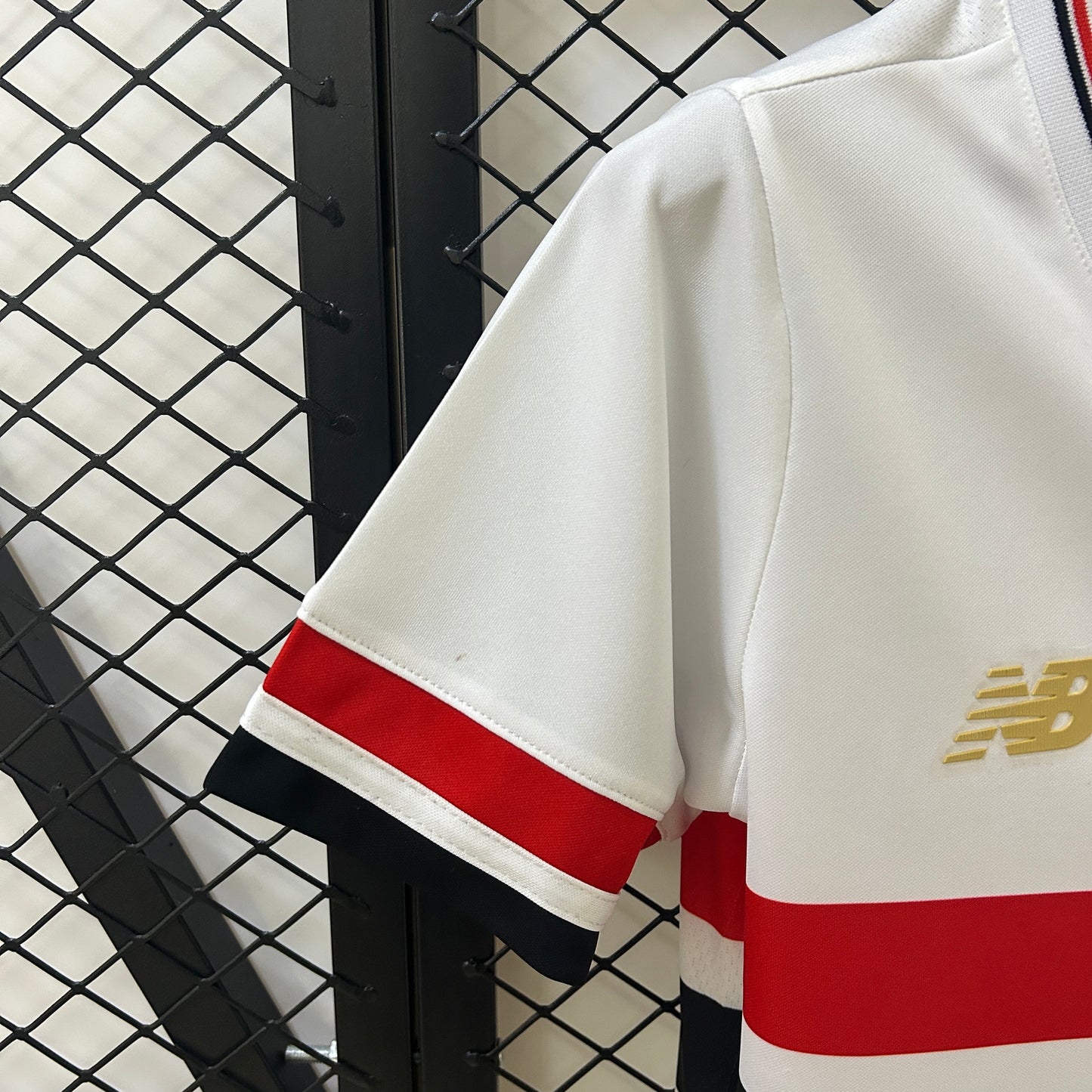 Sao Paulo home jersey for women. Season 24/25