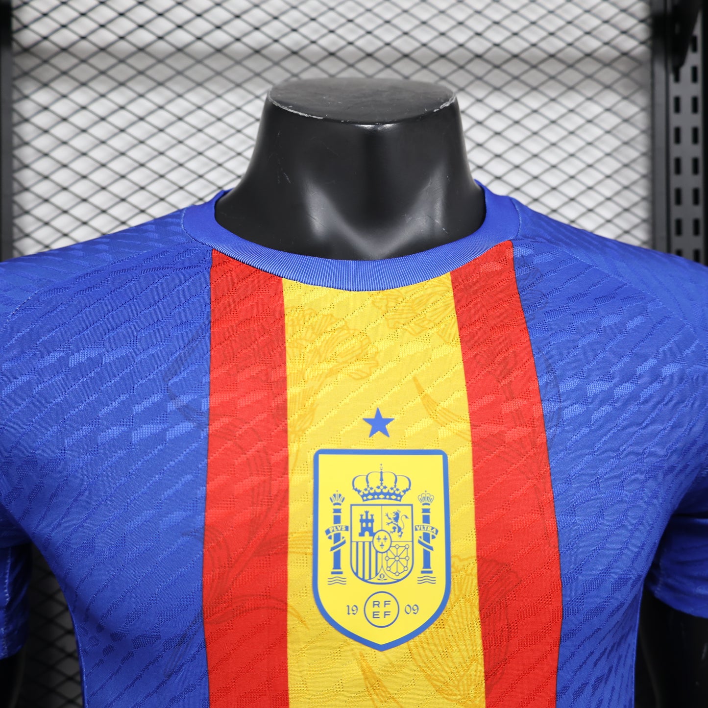 Spain 2024 training jersey. (Player version)