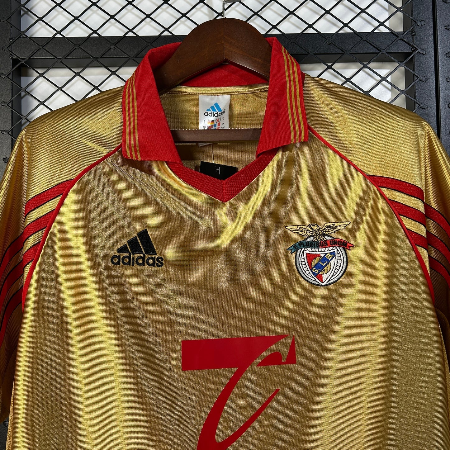 Benfica away jersey. Season 98/99