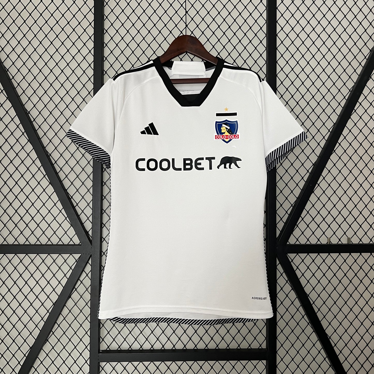 Colo Colo home jersey for women. Season 24/25
