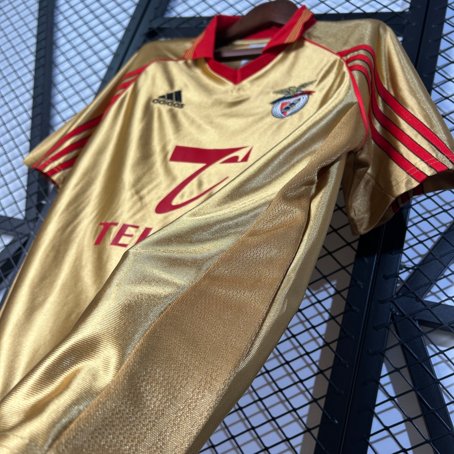 Benfica away jersey. Season 98/99
