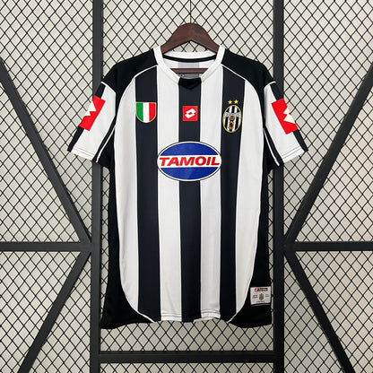 Juventus home jersey. Season 03/04
