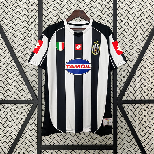 Juventus home jersey. Season 03/04