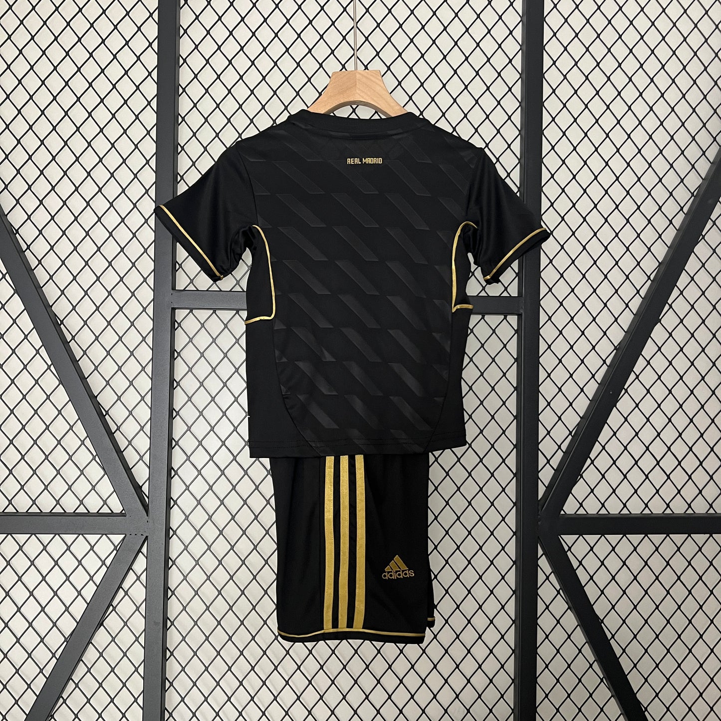 Real Madrid away kids set. Season 11/12