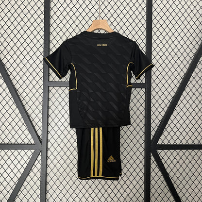 Real Madrid away kids set. Season 11/12