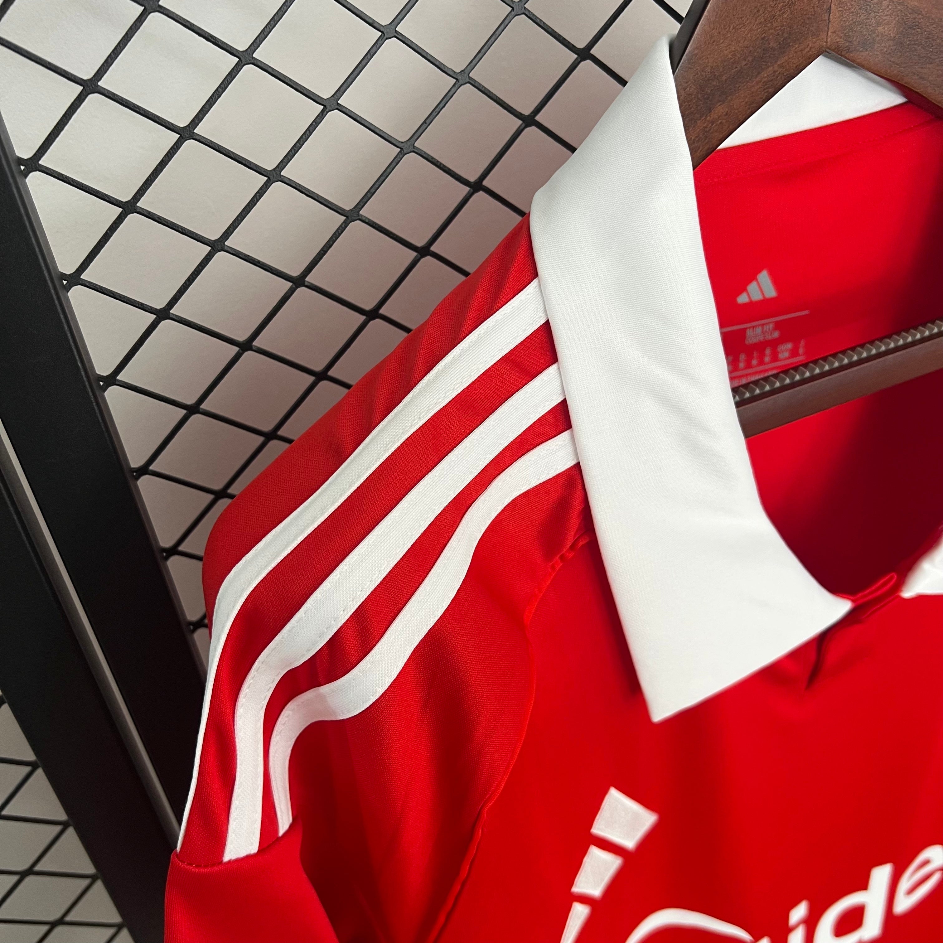 Sevilla away jersey. Season 25/26