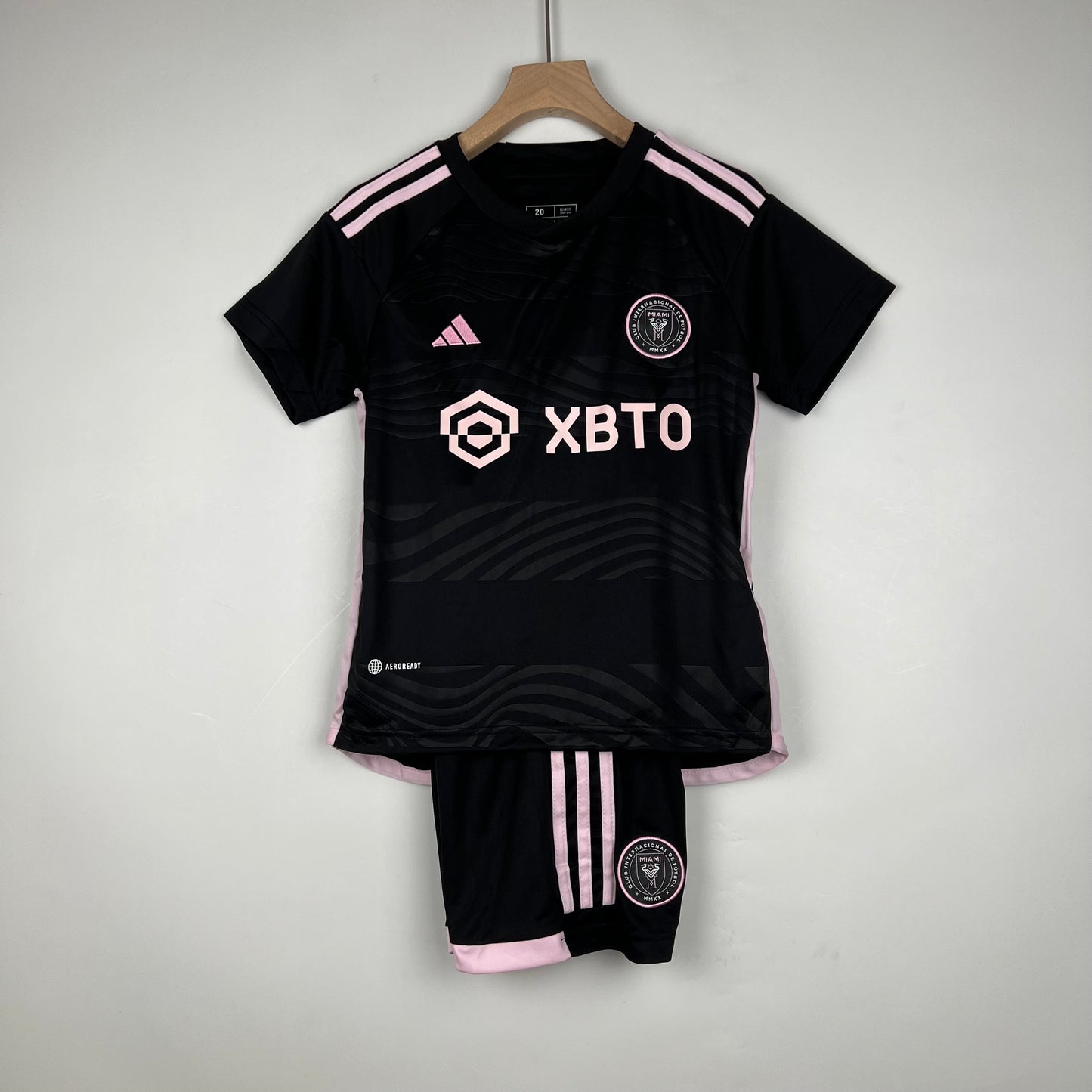 Inter Miami away kids set. Season 23/24