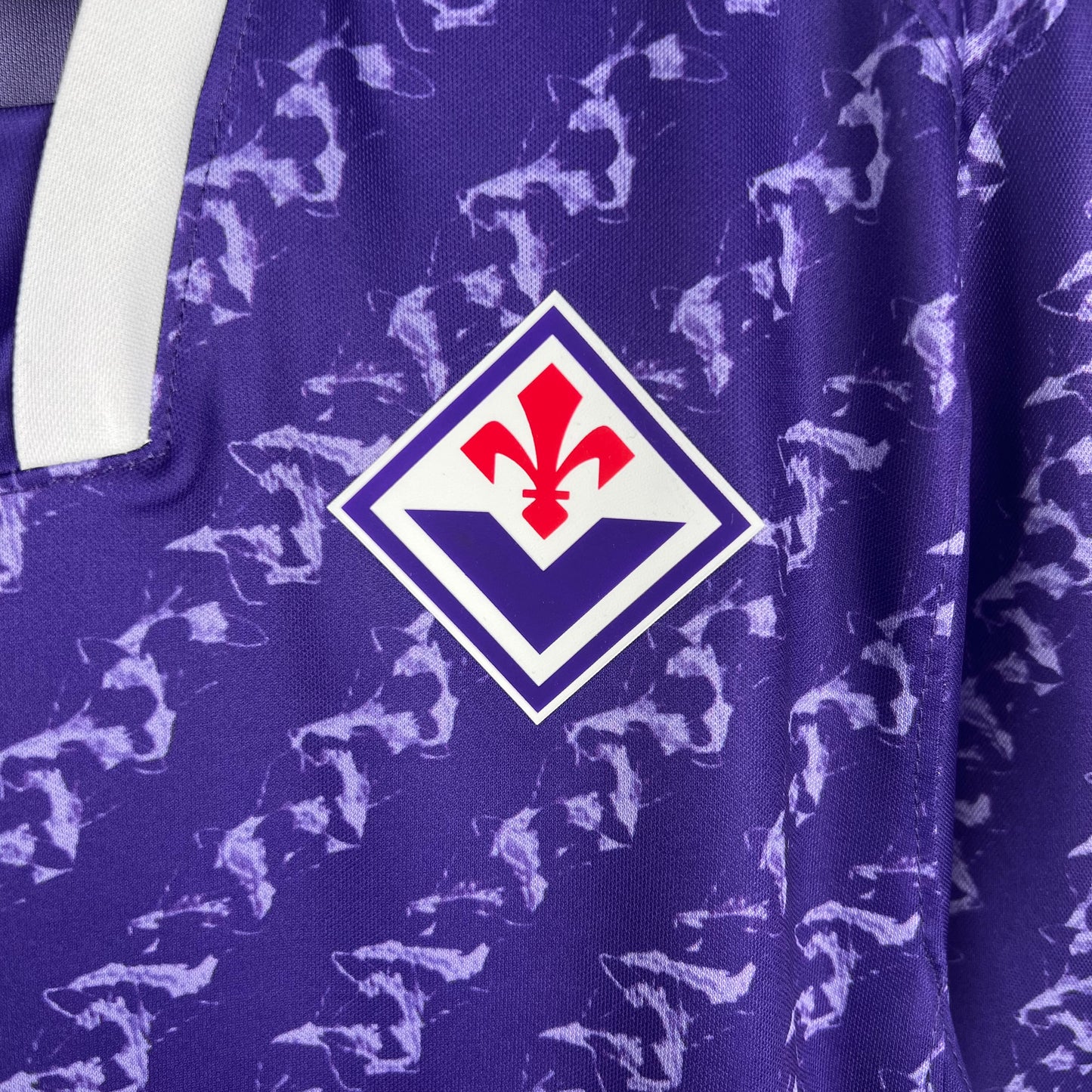 Fiorentina home jersey. Season 24/25