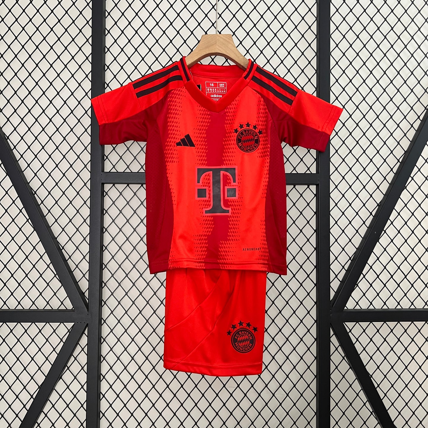 Bayern Munich home kids set. Season 24/25