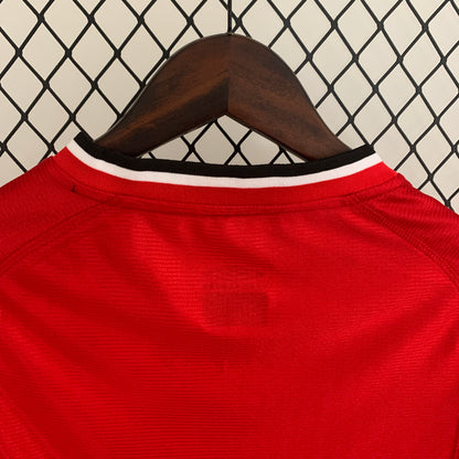 Manchester United home jersey. Season 00/01