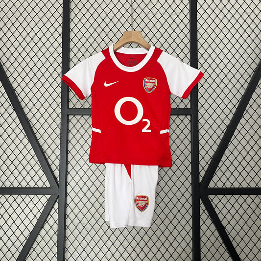 Arsenal home kids set. Season 02/03