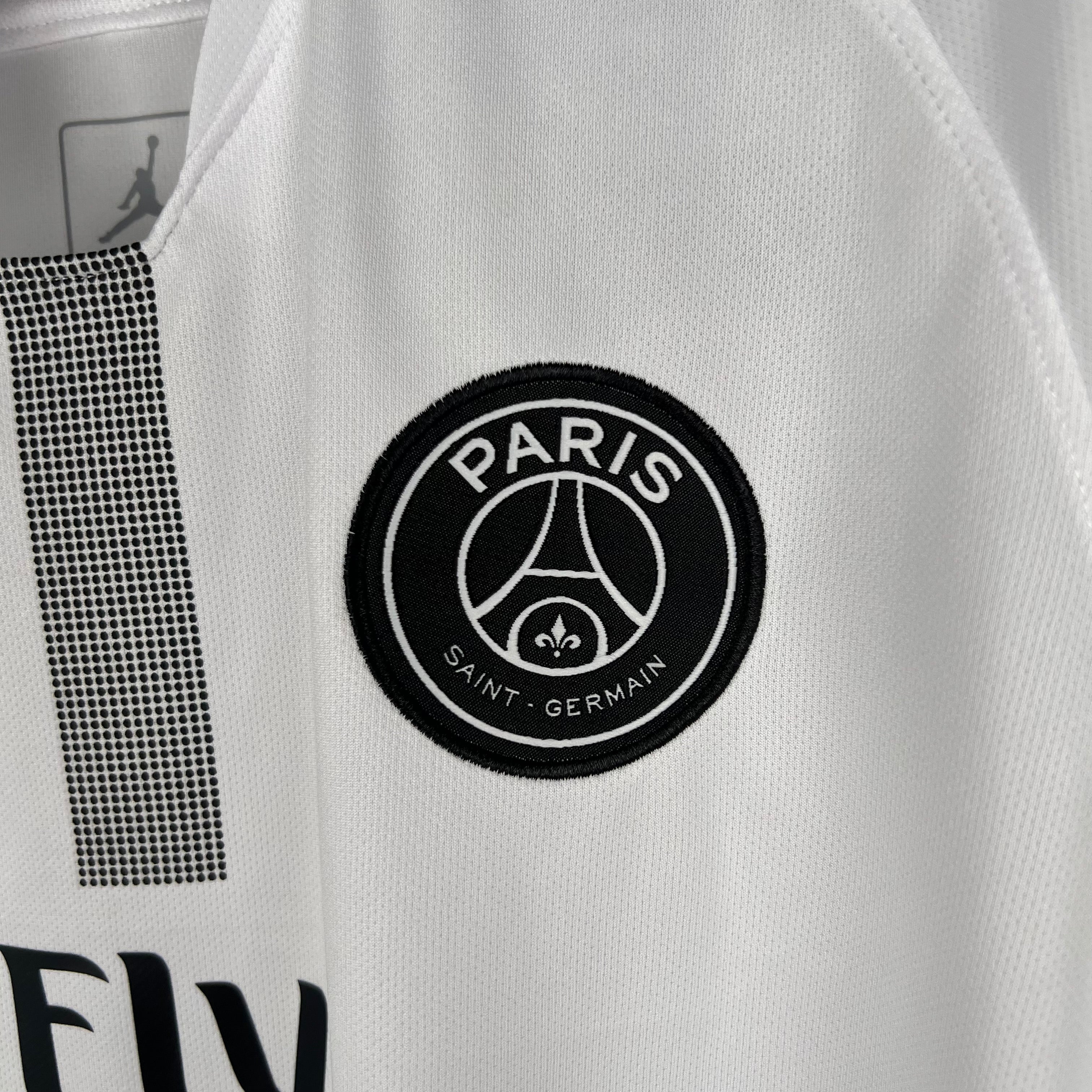 PSG away jersey. Season 18/19