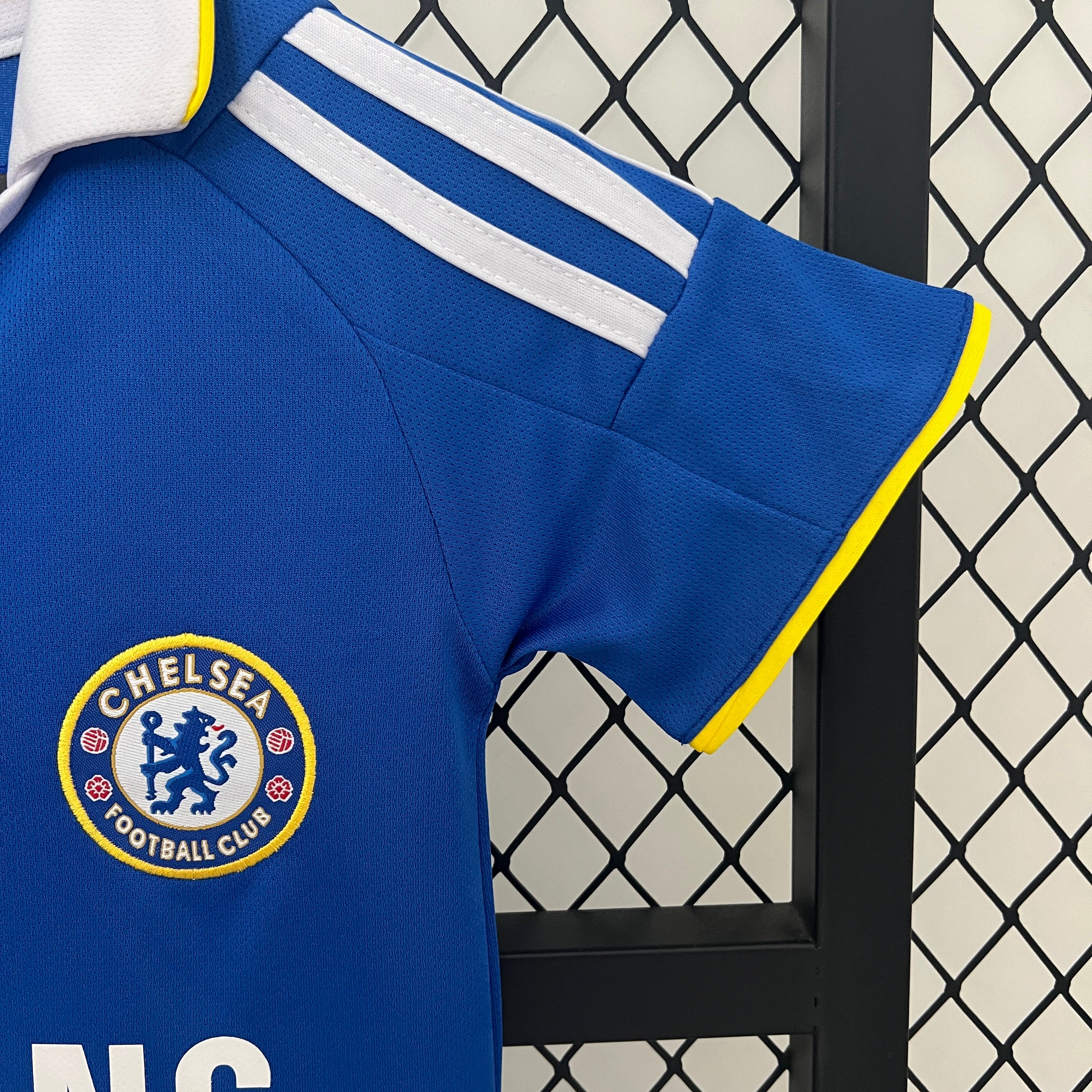 Chelsea UCL 2008 Final home kids set.