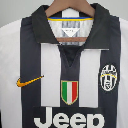 Juventus home jersey. Season 14/15