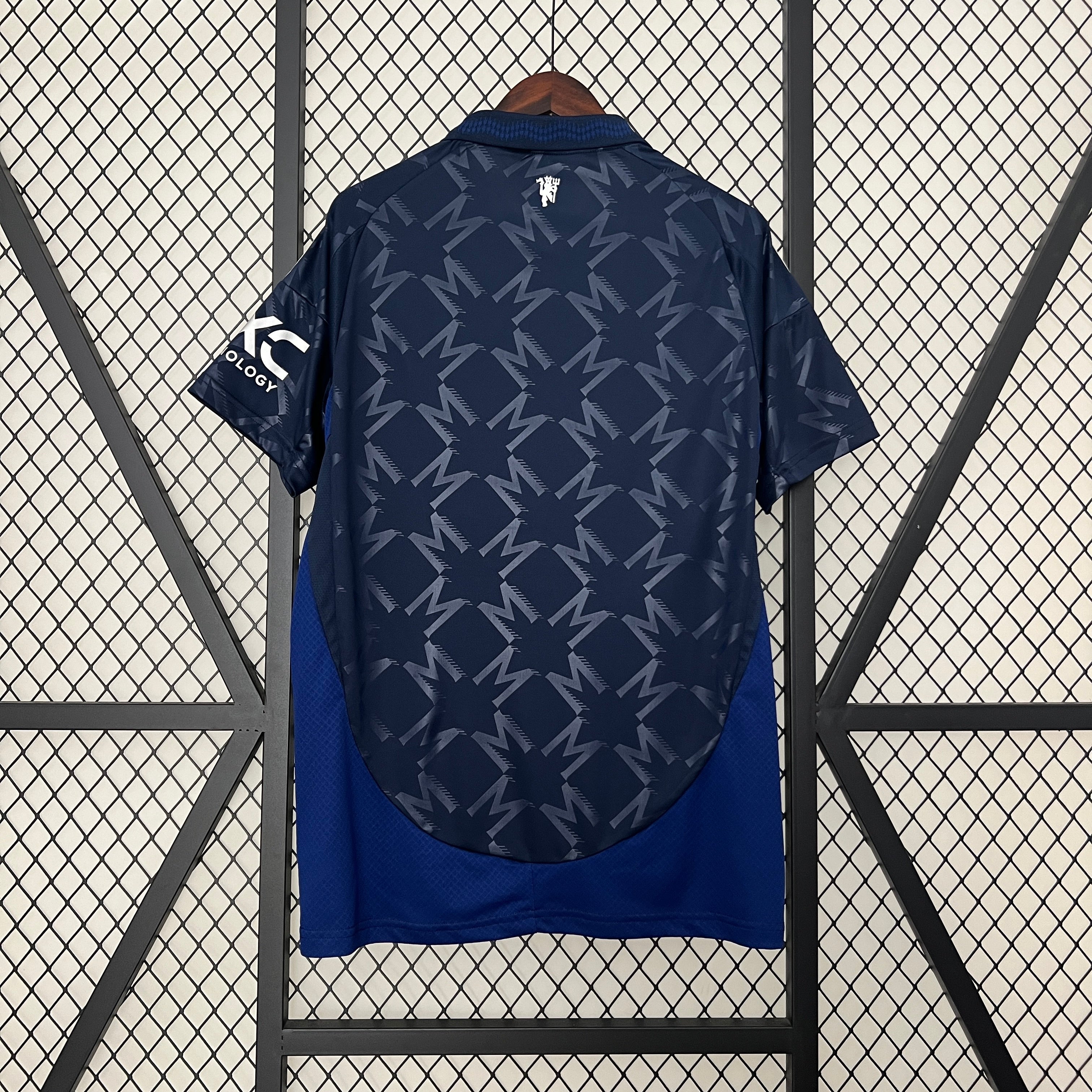 Manchester United away jersey. Season 24/25